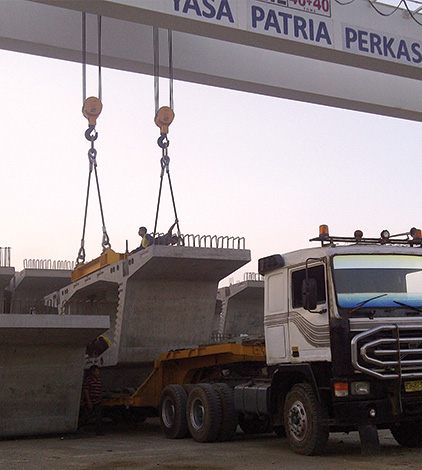 YASA Precast - Loading