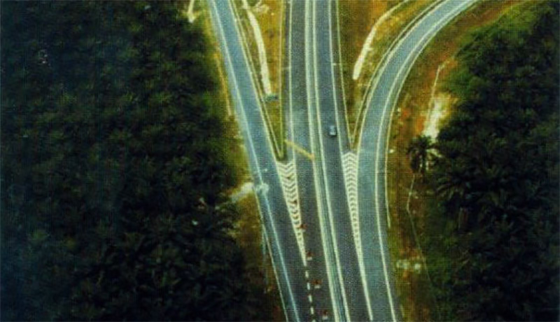 Pengerjaan Jalan Tol Yong Peng - Ayer Hitam Paket 12 B2